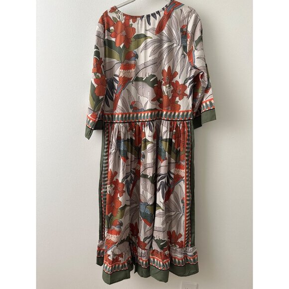 Charlie Paige Floral & Parrot Print Dress Mid-Length 3/4 Sleeves M/M NWT New - Picture 6 of 6